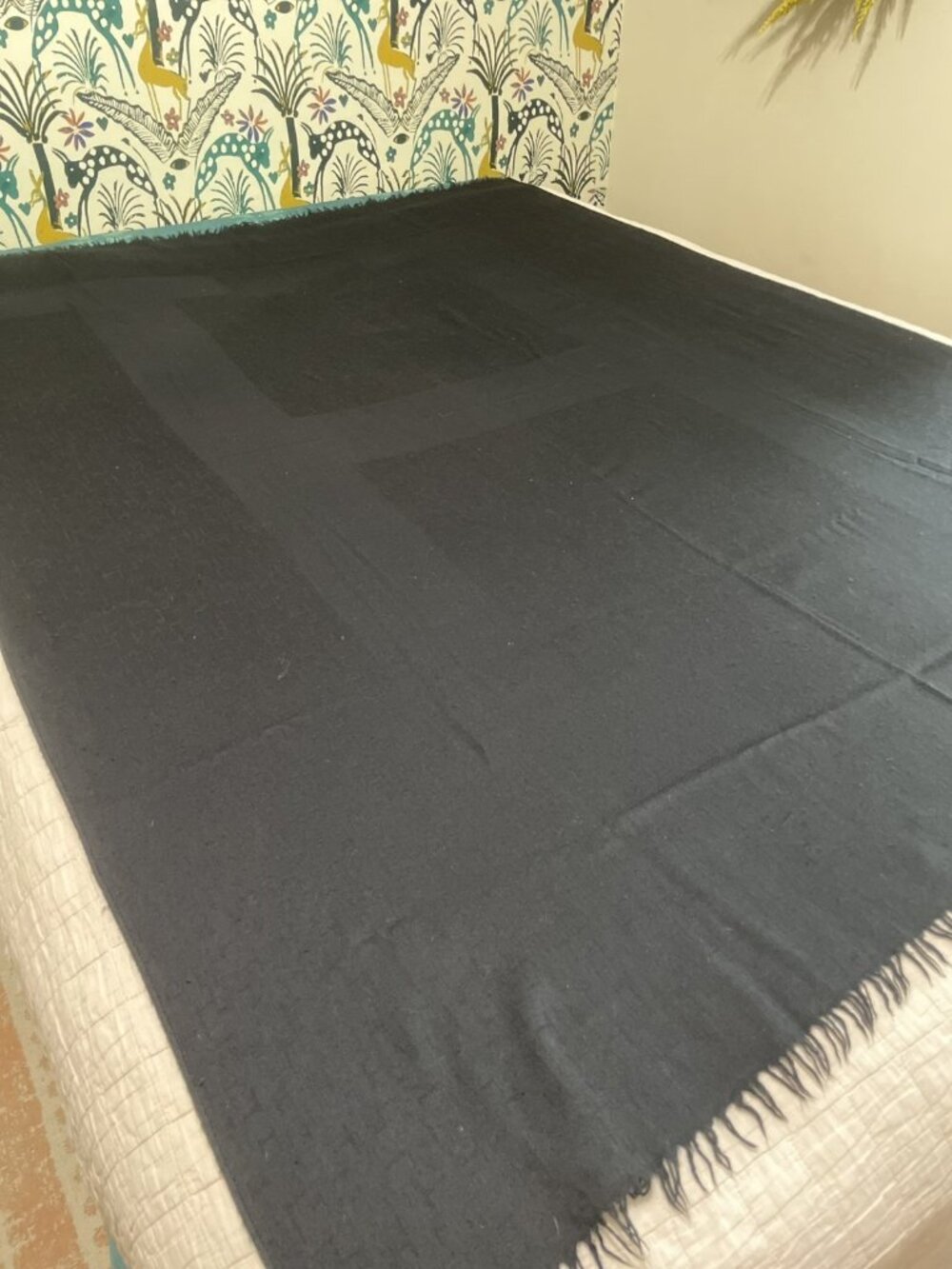 Hermes Cashmere Silk & Wool Large Blanket Shawl Throw Black Fringe 54x70 Large H - Picture 9 of 13